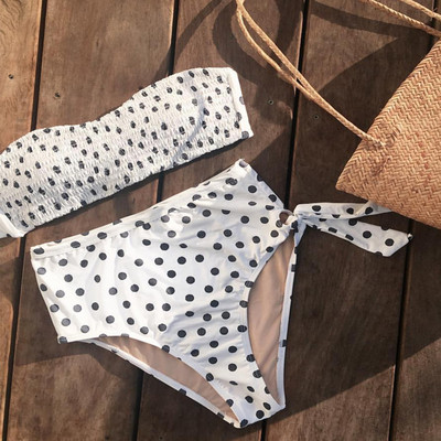 Дамски бански от две части с принт на точки и бикини с висока талия