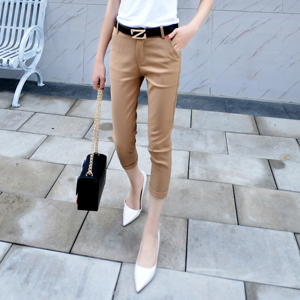 Ежедневен дамски панталон Slim модел в два цвята