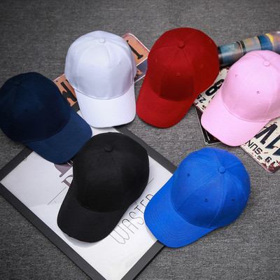 Ежедневна шапка в различни цветове подходяща за мъже и жени