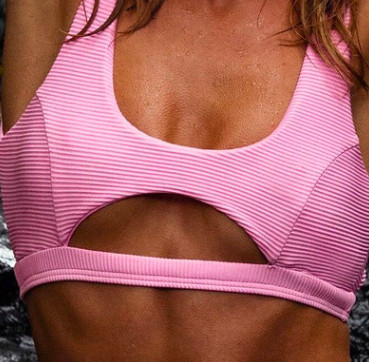 Модерен дамски бански от две части в розов цвят