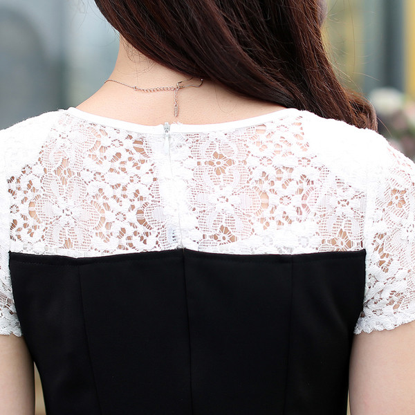 Дамски стилен комплект в черен цвят с бели ивици и дантела