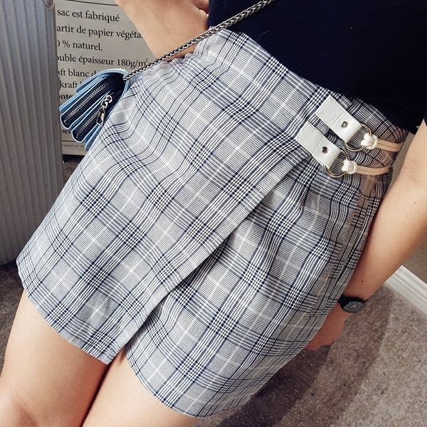 Дамски кариран модерен панталон с метални елементи