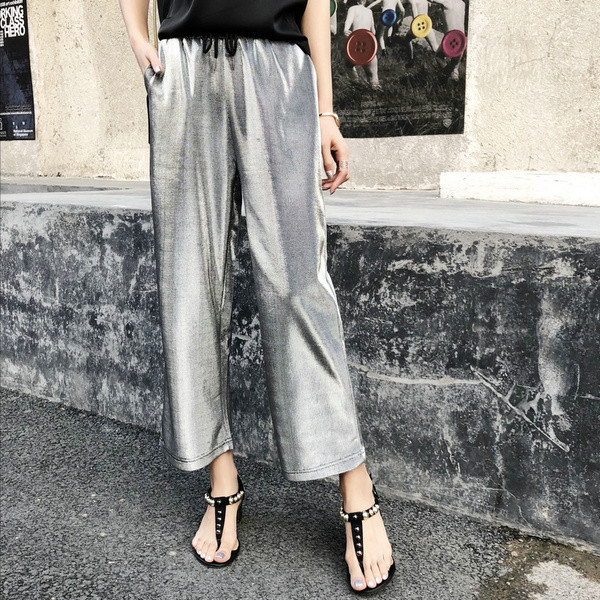 Елегантен сребрист дамски панталон широк модел