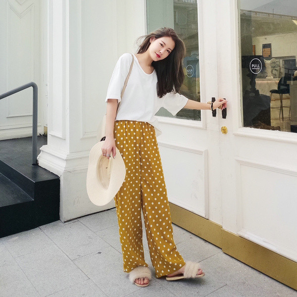 Ежедневен дамски панталон в жълт цвят на точки