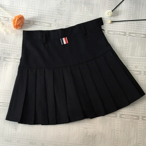 Плисирана и карирана пола-панталон с висока талия