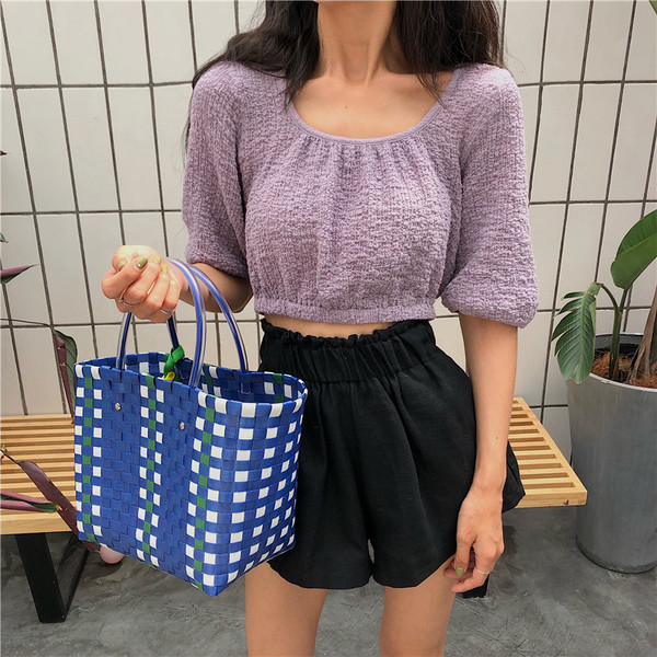 Къса тениска с О-образно деколте в три цвята