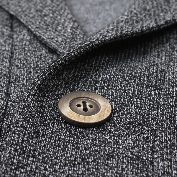 Мъжки елек с V-образно деколте с копчета