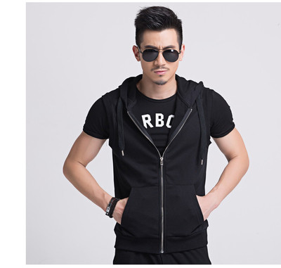 Мъжки спортно-ежедневен елек с качулка в черен цвят