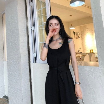 Широк дамски гащеризон с дебели презрамки и колан в два цвята