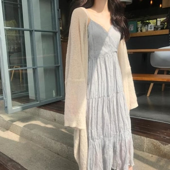 Дамска с дължина до коленете с тънки презрамки и V-образно деколте