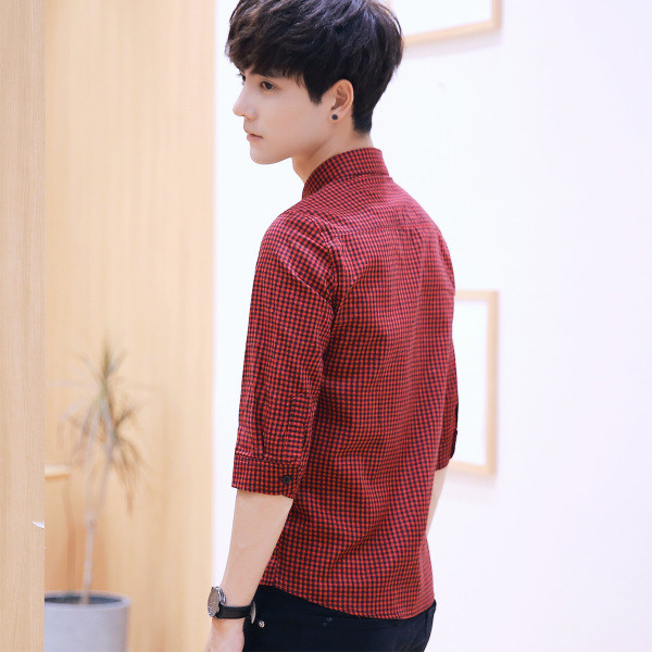 Мъжка риза на каре с джоб и бродерия куче в два цвята