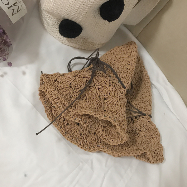 Лятна плетена шапка с панделка