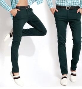 Мъжки изчистен панталон подходящ за ежедневие