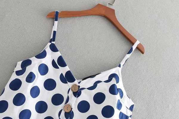 Дамски топ с тънки презрамки в три цвята