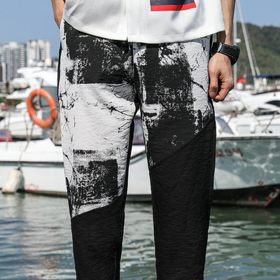 Мъжки модерни летни панталони с цветни мотиви