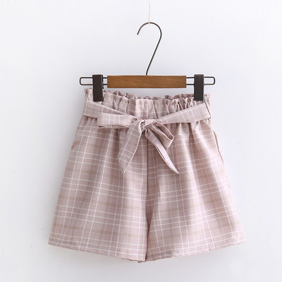 Карирани къси панталони с висока талия и колан в три цвята