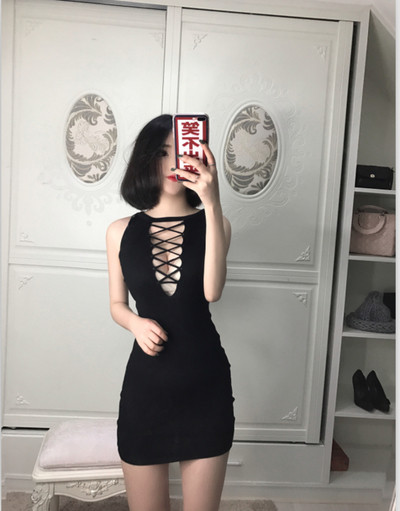 Къса дамска рокля с кръстосани връзки в три цвята