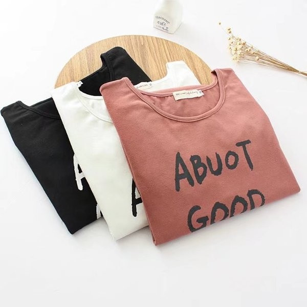 Дамски потник с дебели презрамки и надпис в три цвята