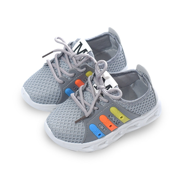 Спортни обувки за момичета с връзки в три цвята