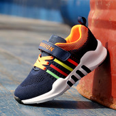 Детски маратонки за момчета с цветни елементи в два модела