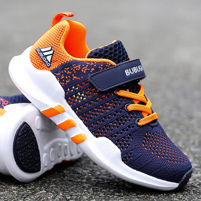 Детски маратонки за момчета с цветни елементи в два модела