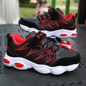 Детски модерни маратонки за момчета с щампа и с груба подметка подходящи за юноши