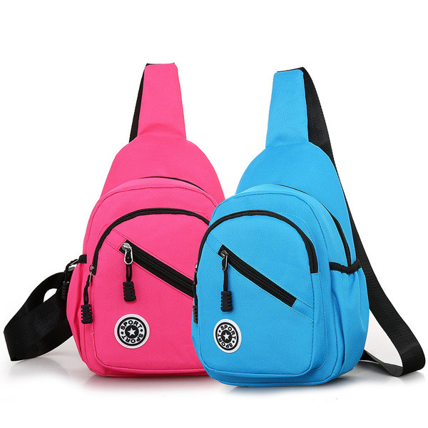 Rucsac curat pentru copii peste umăr, cu element de insignă