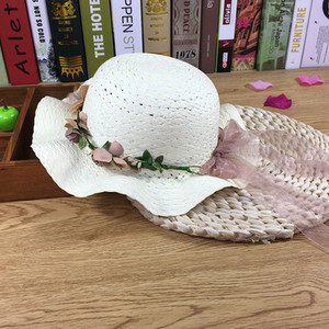 Palarie de plaja pentru copii in mai multe culori cu motive florale si panglica