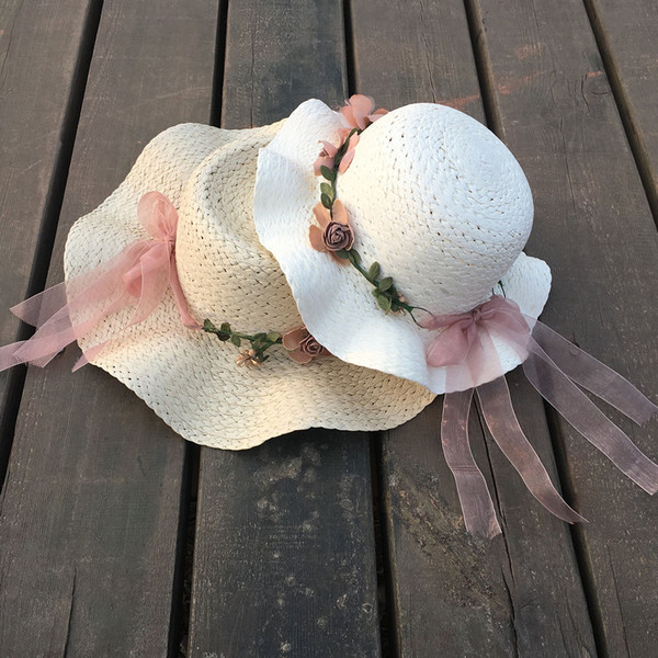 Palarie de plaja pentru copii in mai multe culori cu motive florale si panglica