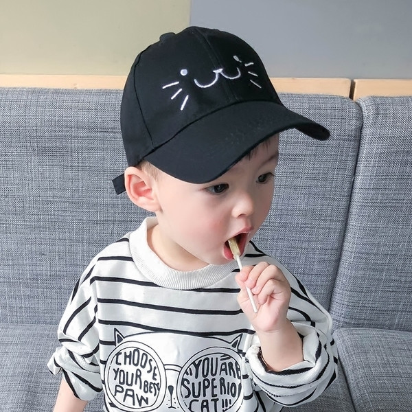 Palarie casual pentru copii alb-negru cu broderie