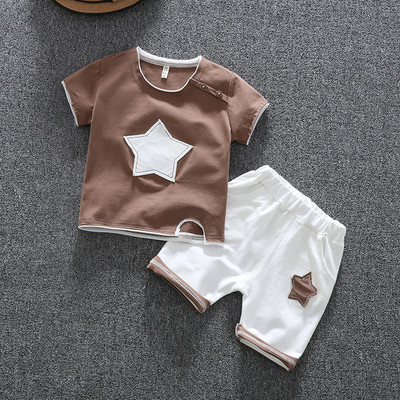 Set copii pentru baieti - tricou cu brat scurt si guler in forma de O si pantaloni cu buzunare