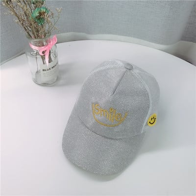 Palarie moderna pentru copii cu plasa, broderie si imprimeu