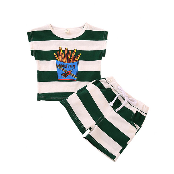 Set copii in dungi pentru baieti in diferite modele - Tricou cu imprimeu si pantaloni scurti