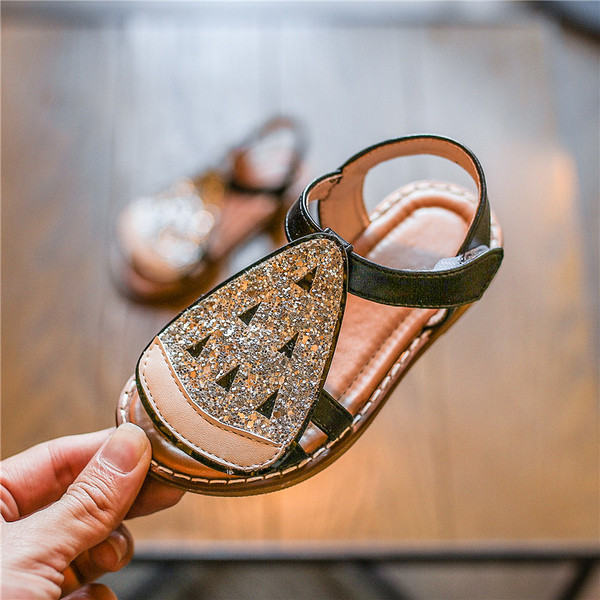 Sandale pentru copii pentru fete cu aplicație colorată în trei culori