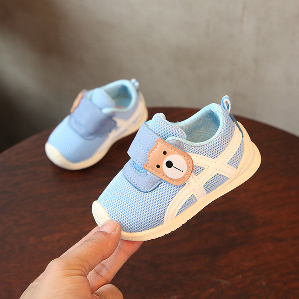 Sandale pentru copii cu aplicație roz și albastru