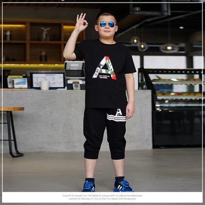 Set copii - tricou cu imprimeu si pantaloni scurti 3/4