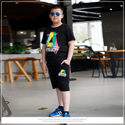 Set copii - tricou cu imprimeu si pantaloni scurti 3/4