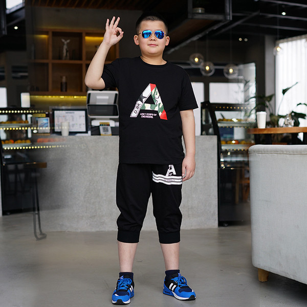 Set copii - tricou cu imprimeu si pantaloni scurti 3/4