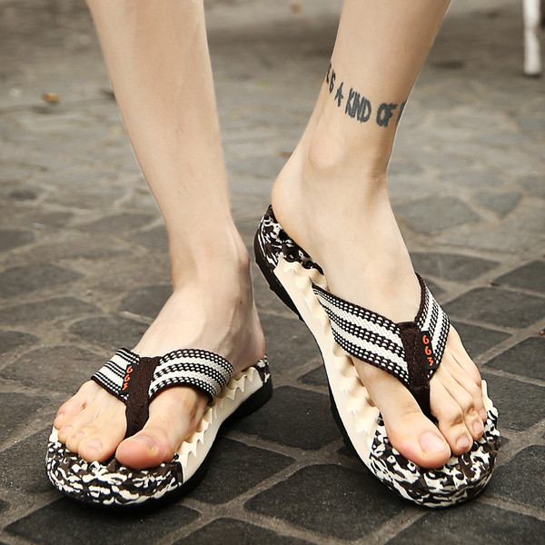 Papuci pentru bărbați prin degete potriviti pentru plajă