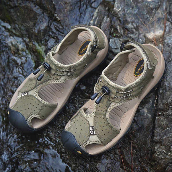 Ανδρικά σανδάλια σε δύο μοντέλα