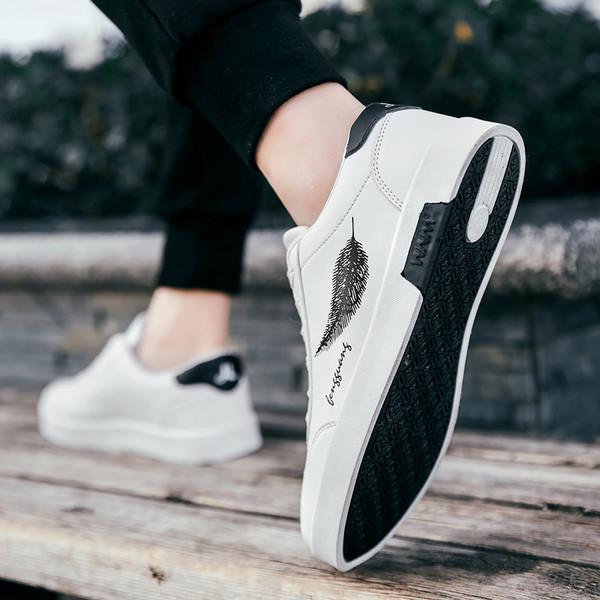 Мъжки маратонки с връзки и апликация в различни цветове