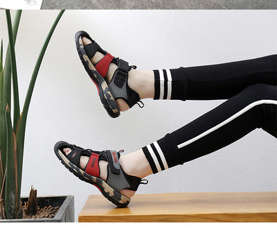 Ανδρικά αθλητικά περιστασιακά σανδάλια με καμουφλάζ στοιχεία