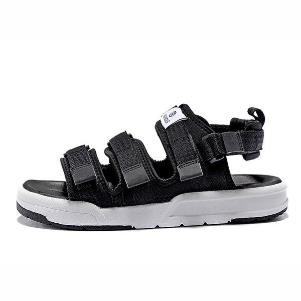 Ανδρικά σανδάλια σε τρία χρώματα σε επίπεδη σόλα