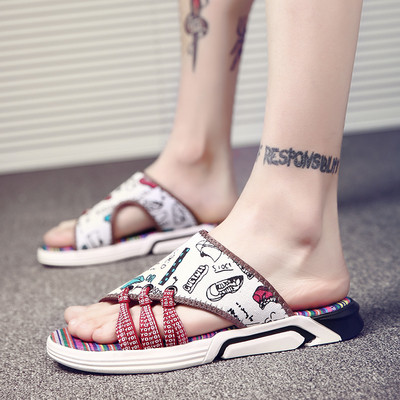 Μοντέρνες ανδρικές παντόφλες