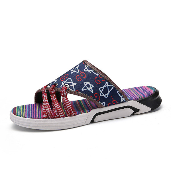 Μοντέρνες ανδρικές παντόφλες 