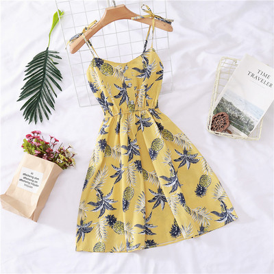 Дамска рокля с тънки презрамки и флорален мотив в различни цветове