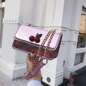 Geantă mică de damă cu decor 3D cu mâner lung în cinci culori