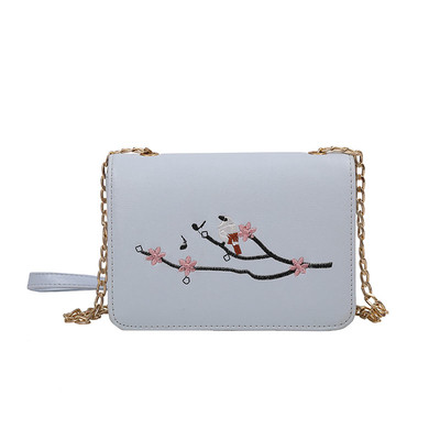 Geanta de dama cu broderie in patru culori