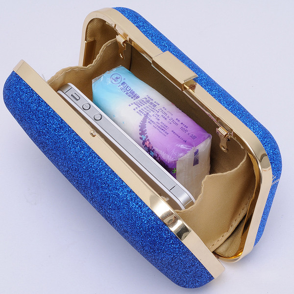 Κομψή μικρή τσάντα με μπροκάρ σε διάφορα χρώματα