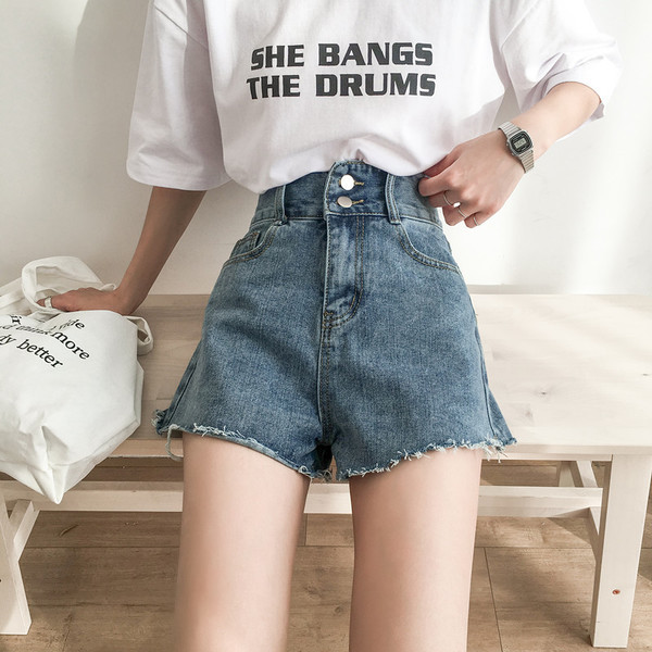 Blugi de dama scurti lati cu talie inalta